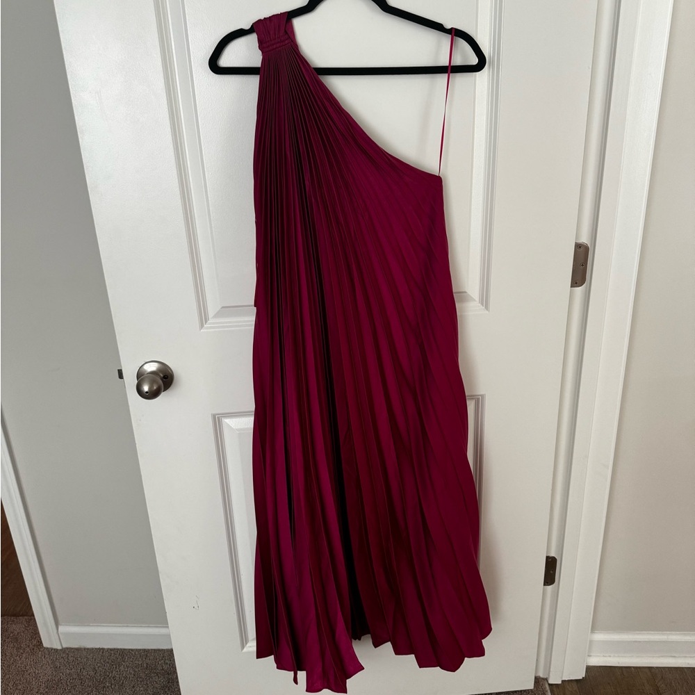 Dress forum Dress never worn! New with tags!